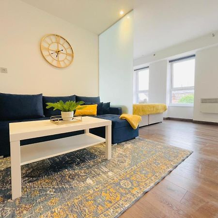 Park Street Apartment Luton By Hostaguest Eksteriør billede