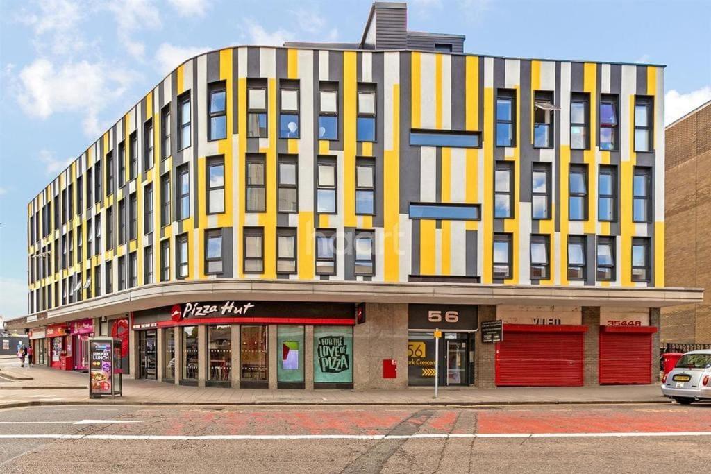 Park Street Apartment Luton By Hostaguest Eksteriør billede