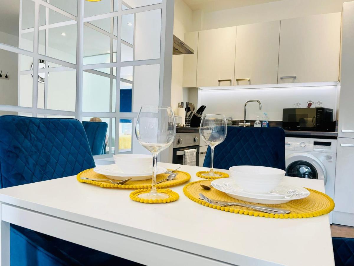 Park Street Apartment Luton By Hostaguest Eksteriør billede