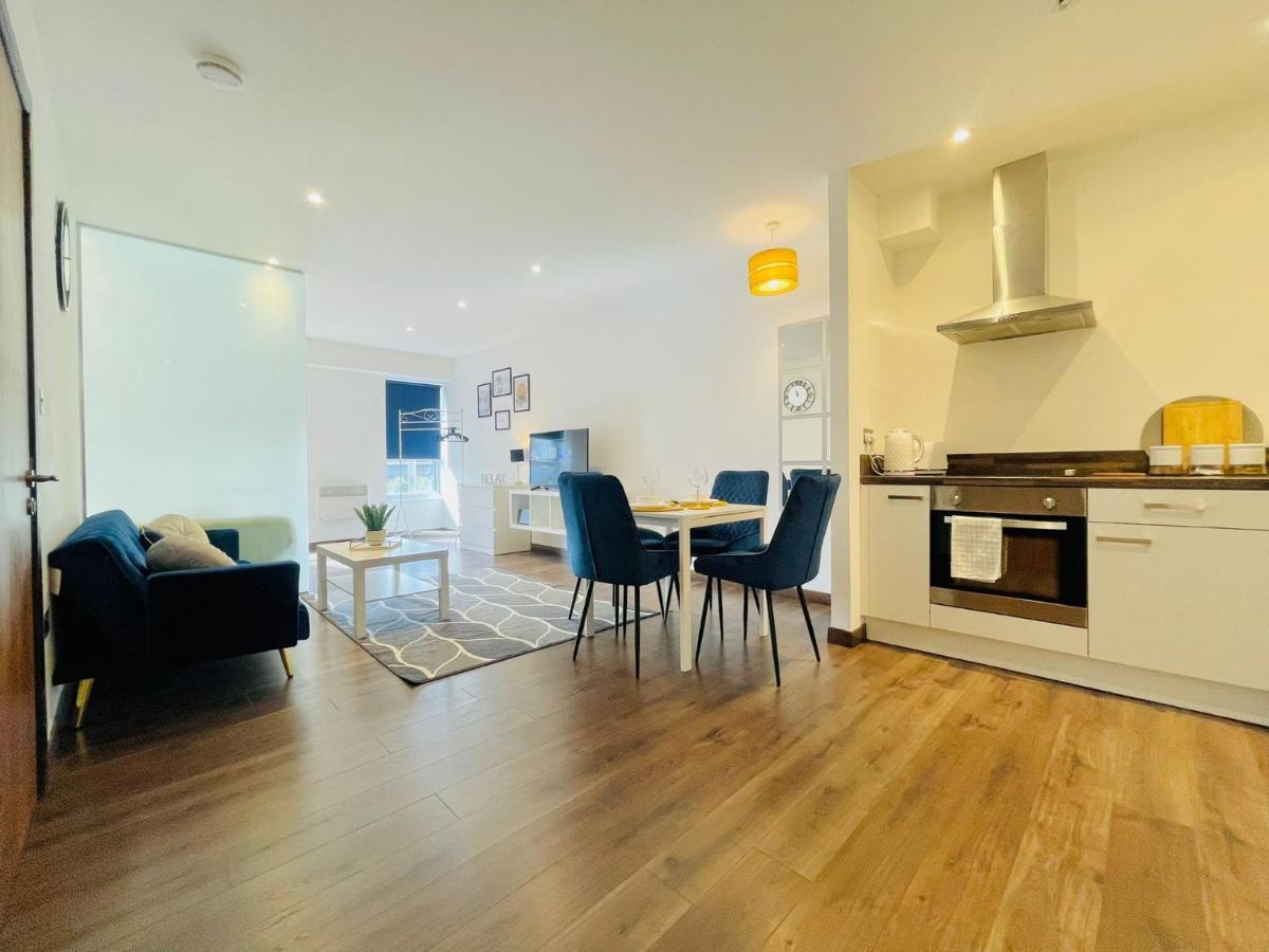 Park Street Apartment Luton By Hostaguest Eksteriør billede