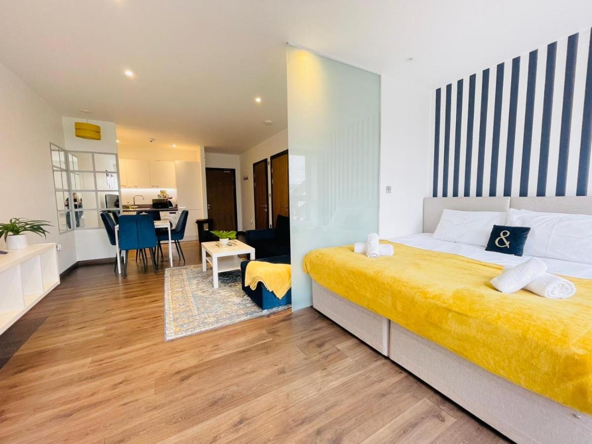 Park Street Apartment Luton By Hostaguest Eksteriør billede